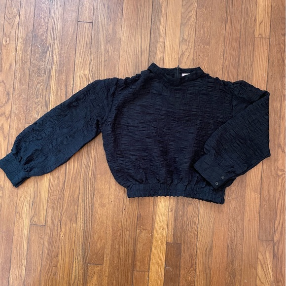 LaLavon Semi Shear Textured Ruched Elastic Waist  Feminine Blouse  Sz Medium - Picture 6 of 15